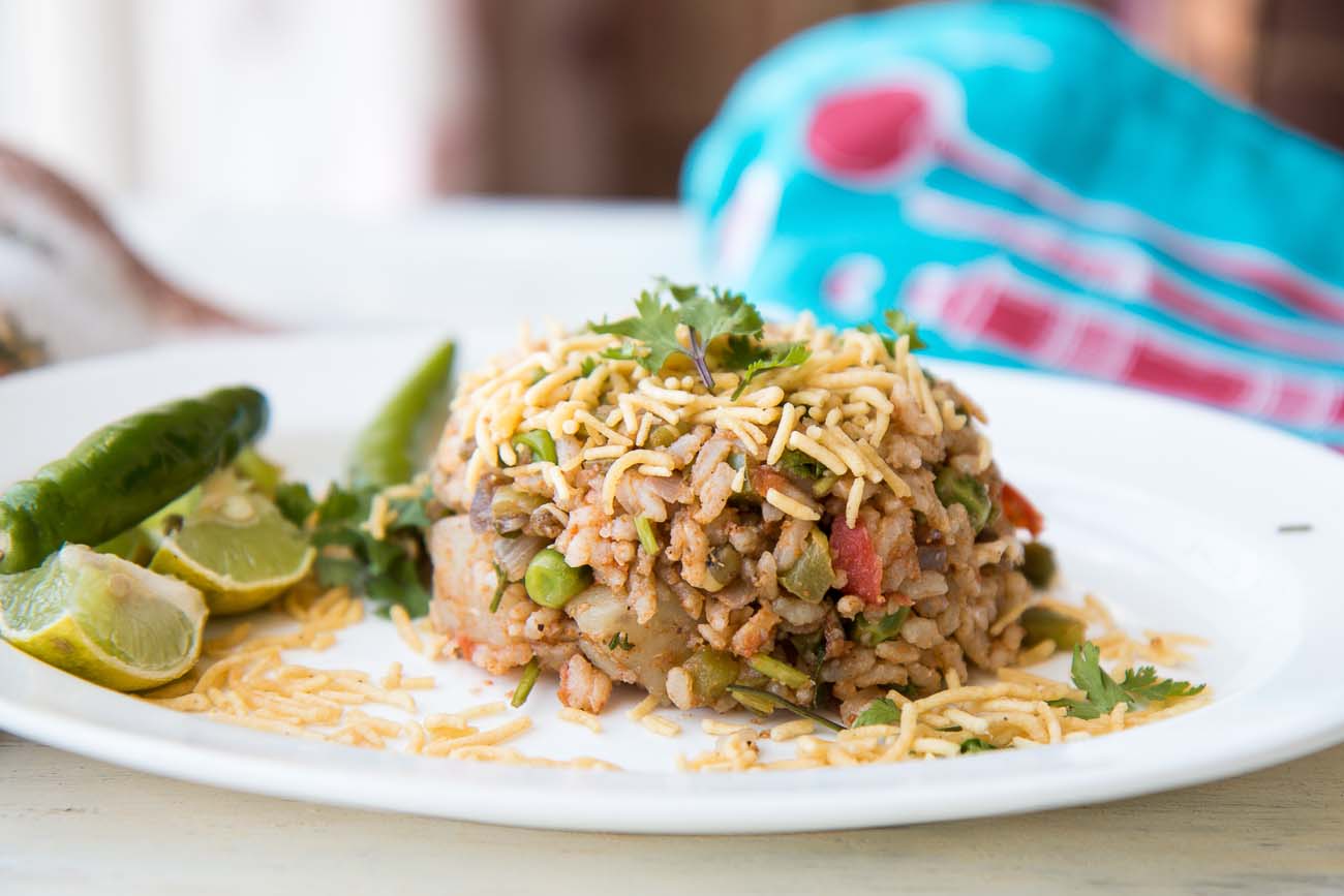 Mumbai Style Tawa Pulao Recipe With Moong Sprouts