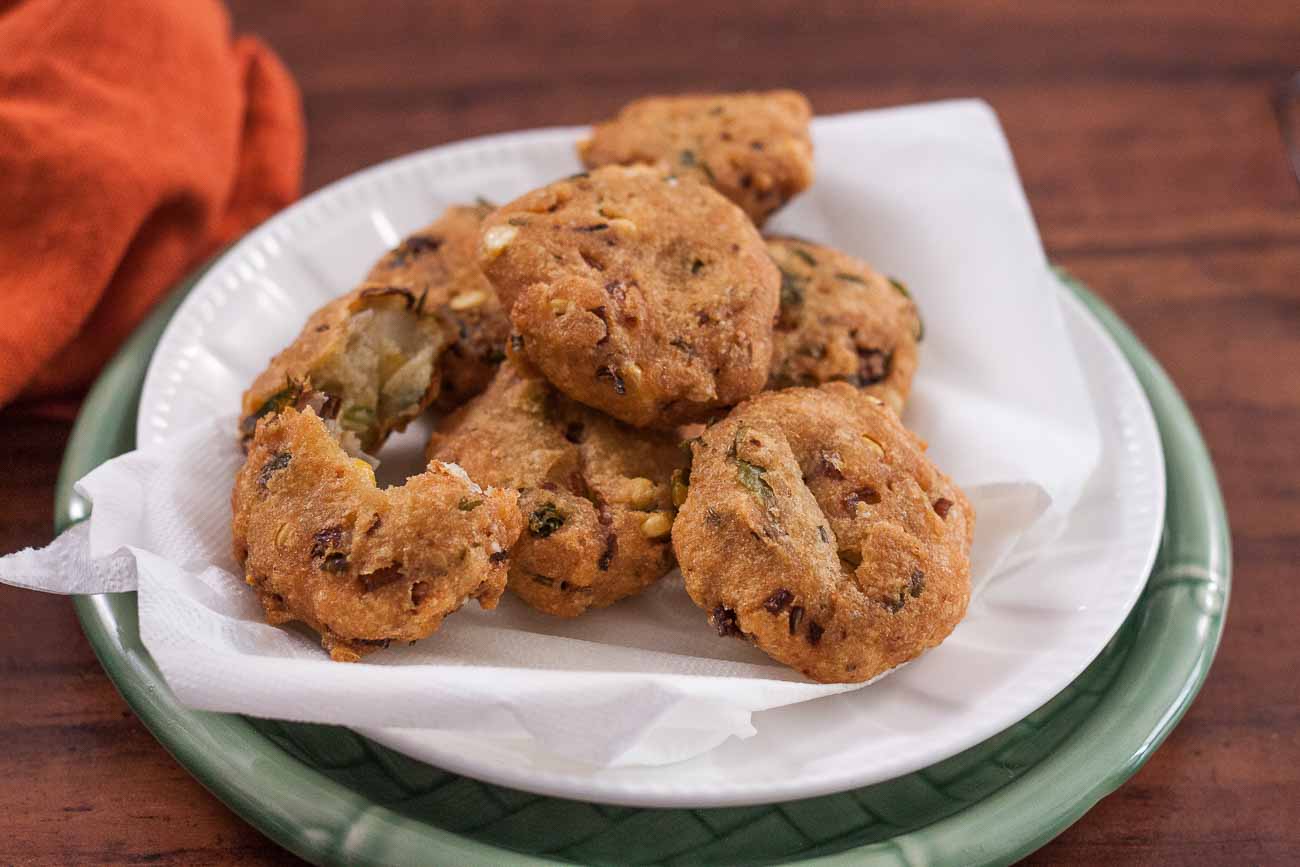 Aama Vadai ,Masala Paruppu Vadai Recipe - Spiced Fried Lentil Fritters