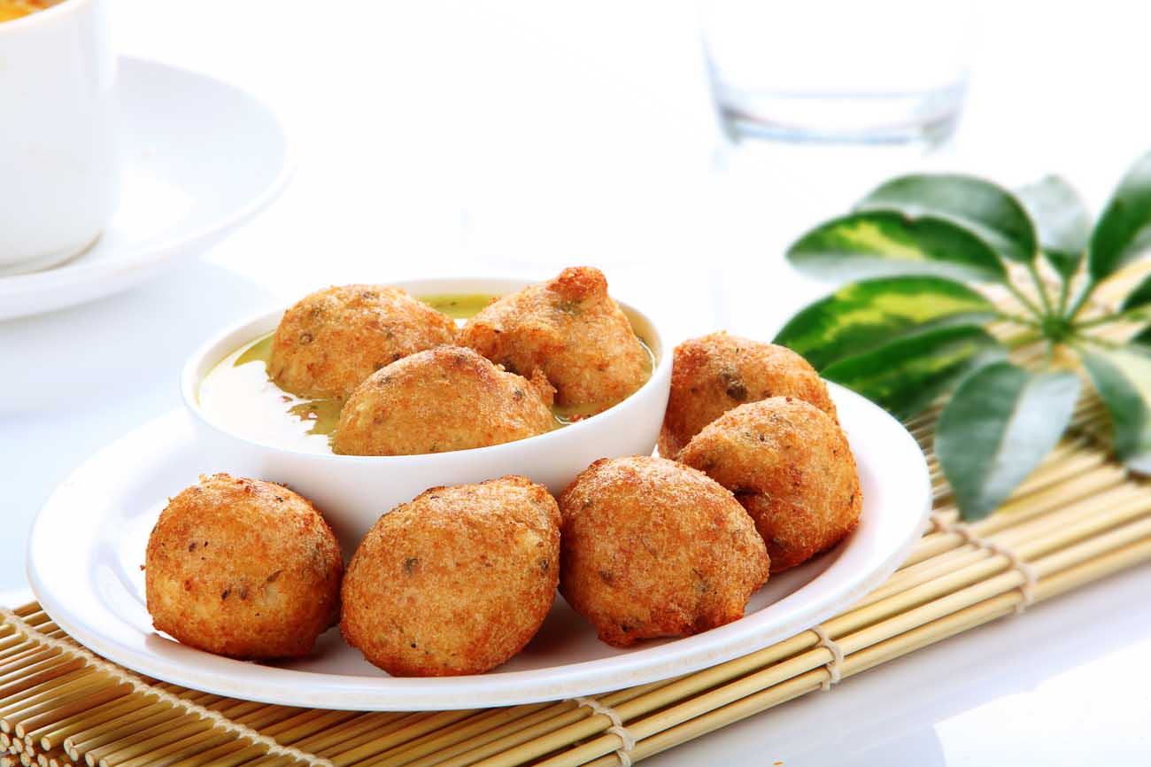 Mysore Bonda Recipe (Healthy Pan Fried Recipe)