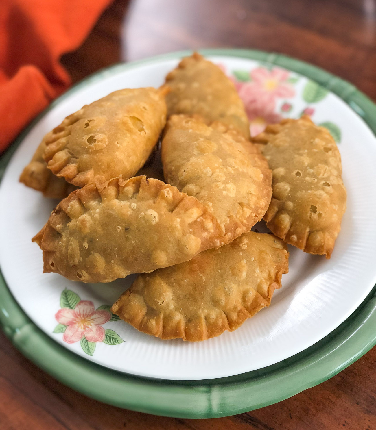 Moong Dal Ghughra Recipe (Gujiya/ Karanji)