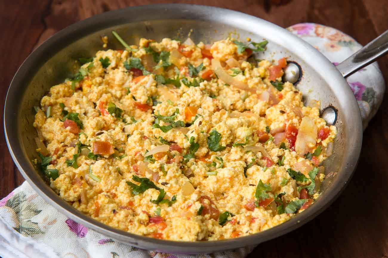 Paneer Bhurji Recipe With Capsicum - Spicy Cottage Cheese Crumble