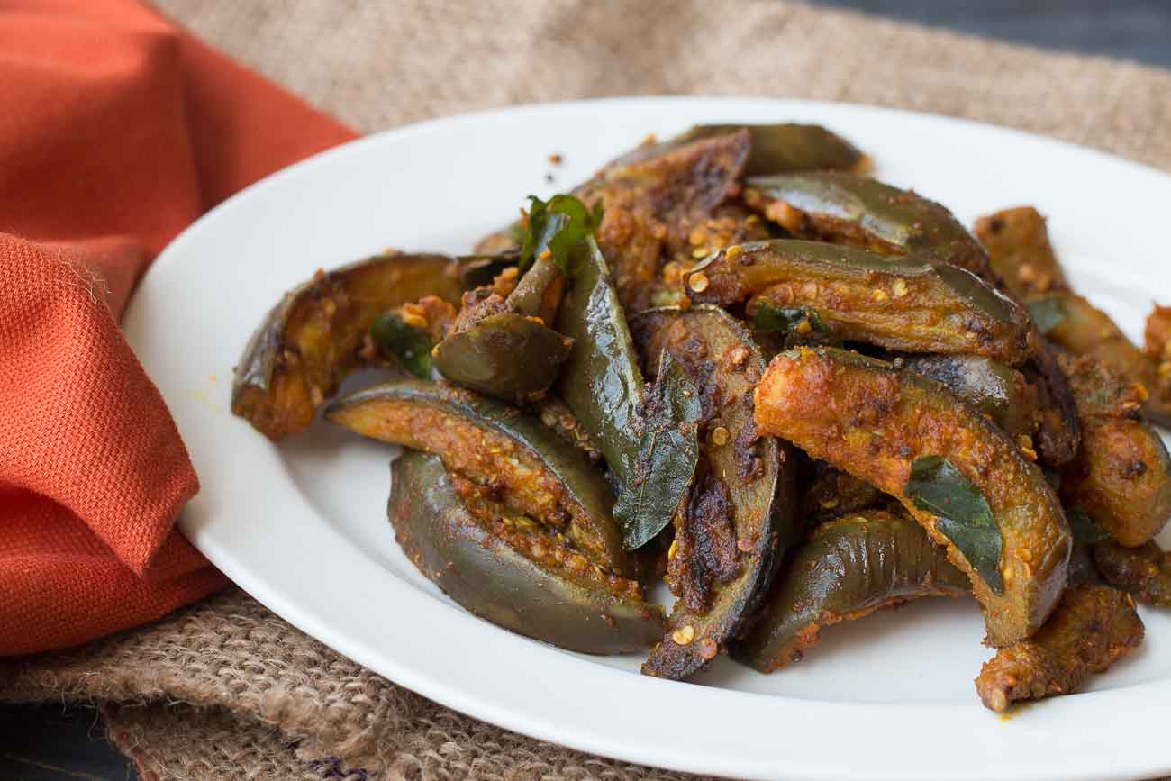 Kathirikai Podi Curry Recipe (Roasted Brinjal with Spices)