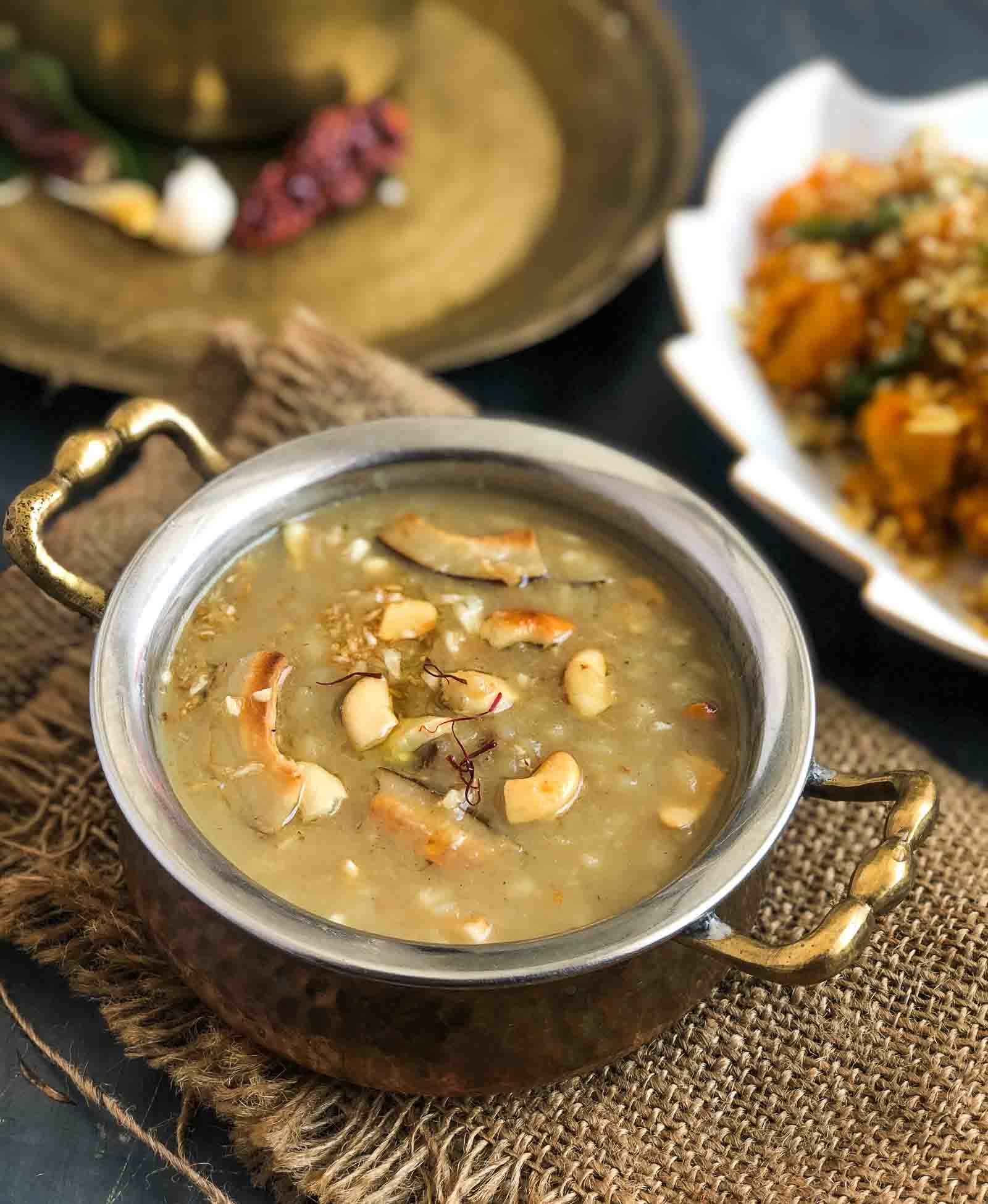 Chemba Arisi Thengai Paal Payasam Recipe- Red Rice Payasam 