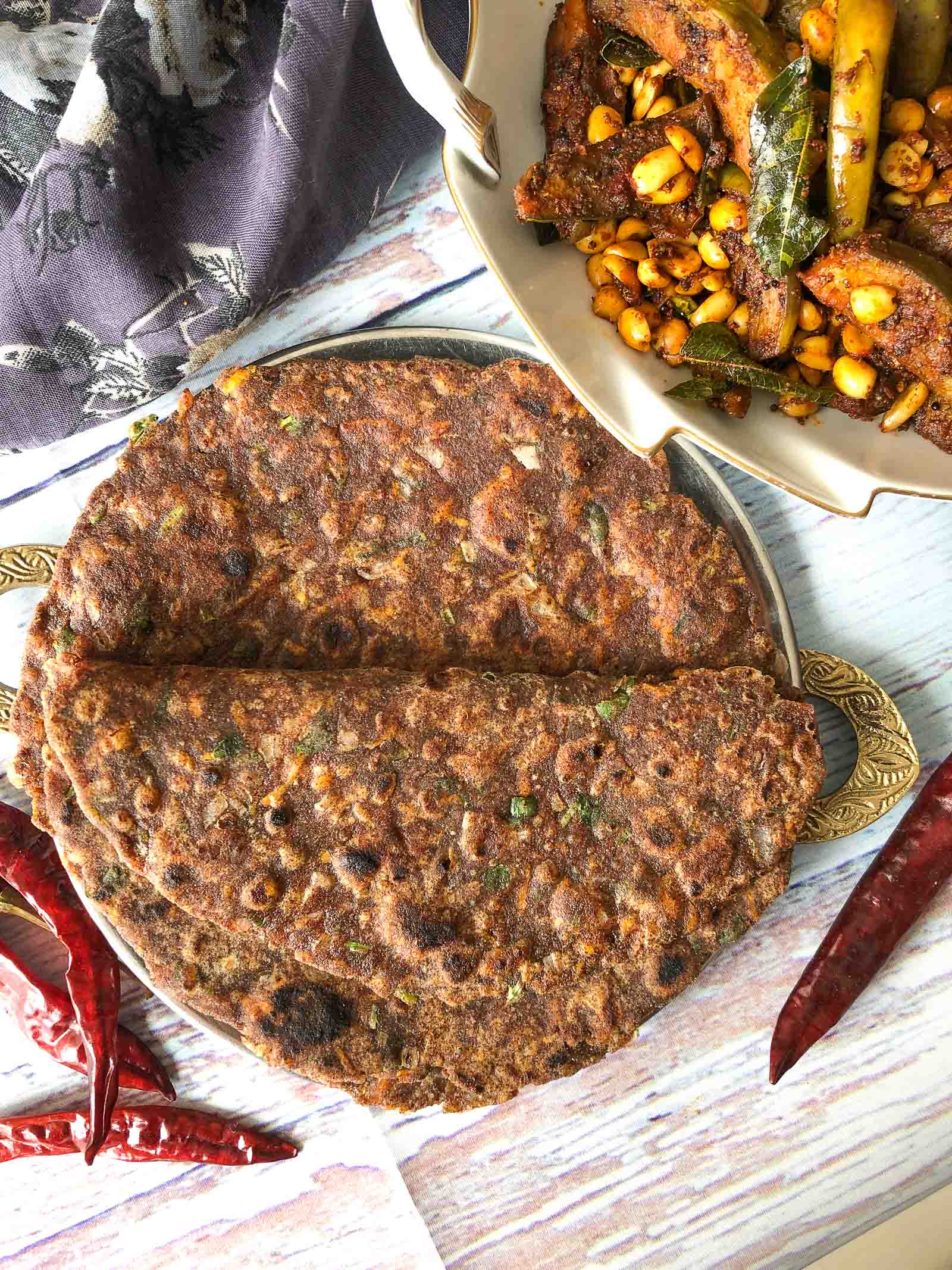 Khatti Meethi Ragi Masala Roti Recipe With Carrots