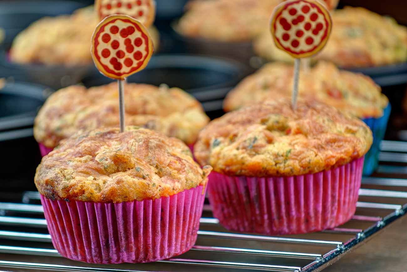 Cheesy Vegetarian Pizza Muffins Recipe