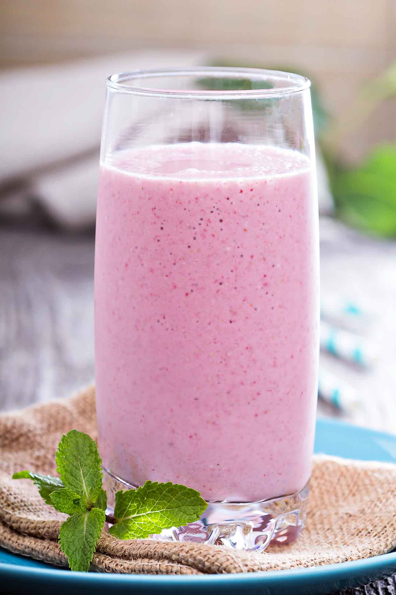 Fresh Figs Strawberry and Banana Smoothie Recipe