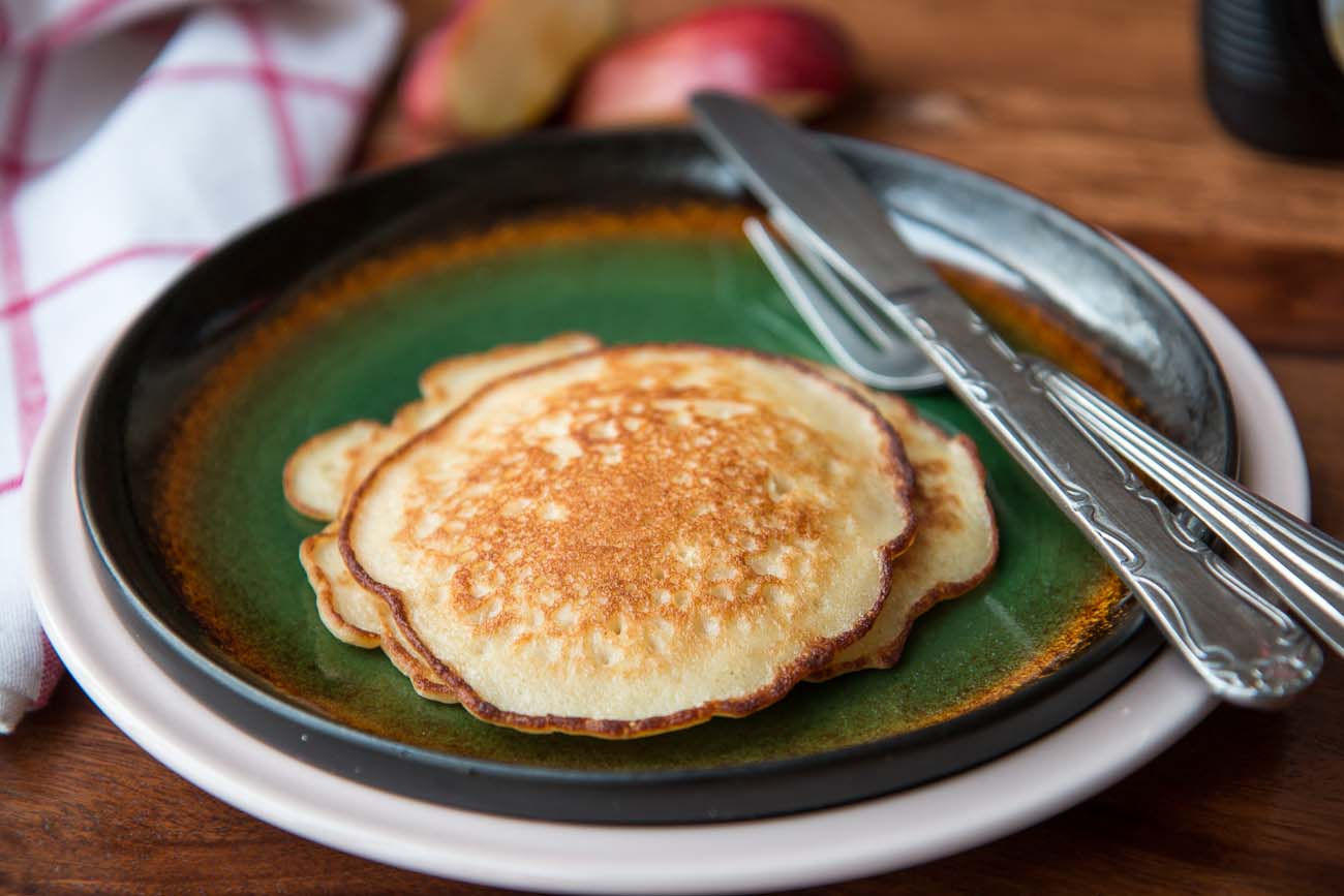 Apple Vanilla Whole Wheat Pancakes Recipe by Archana's Kitchen