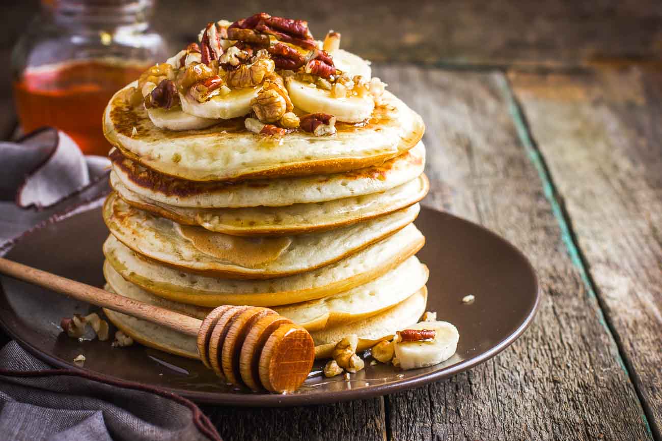 Whole Wheat Pancake Recipe With Banana, Honey And Nuts Whole Wheat Pancake Recipe With Banana, Honey And Nuts