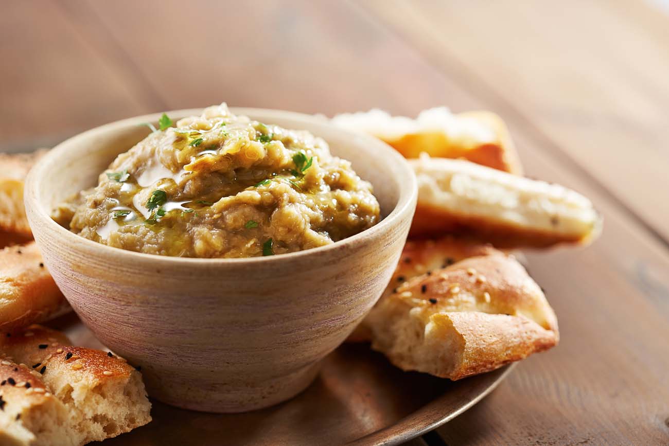 Baba Ganoush Recipe (Roasted Eggplant Middle Eastern Dip)