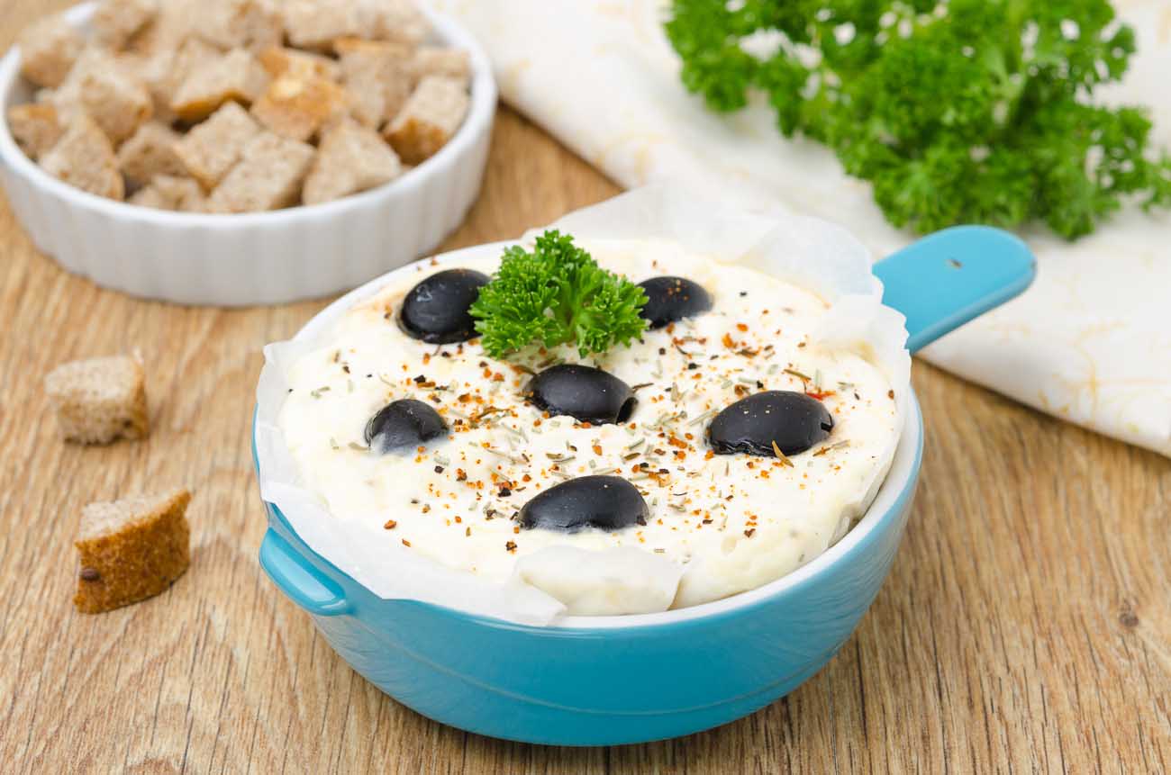 Творог с оливками