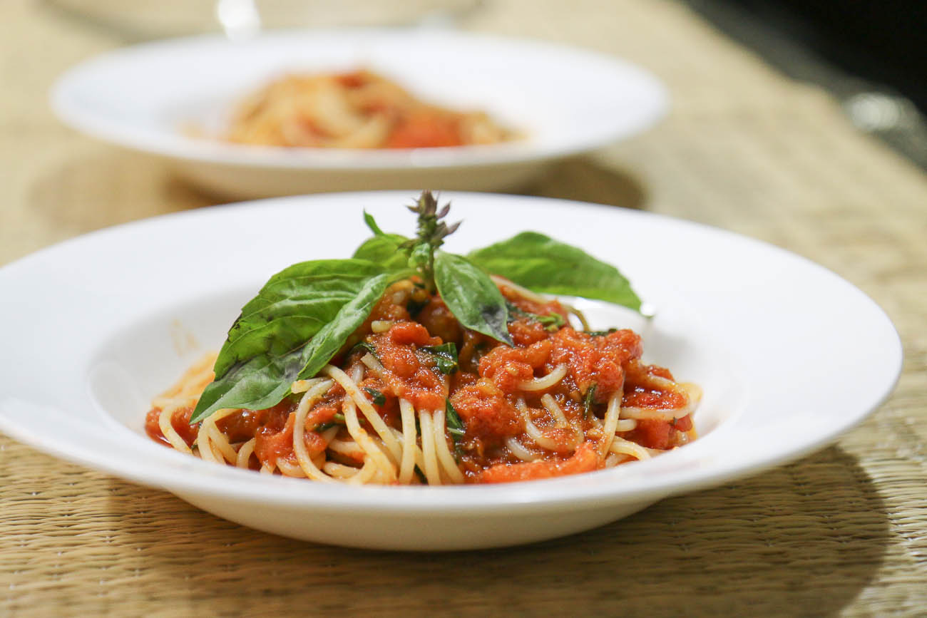 Spaghetti Pomodoro Recipe (Pasta in Tomato Basil Sauce)