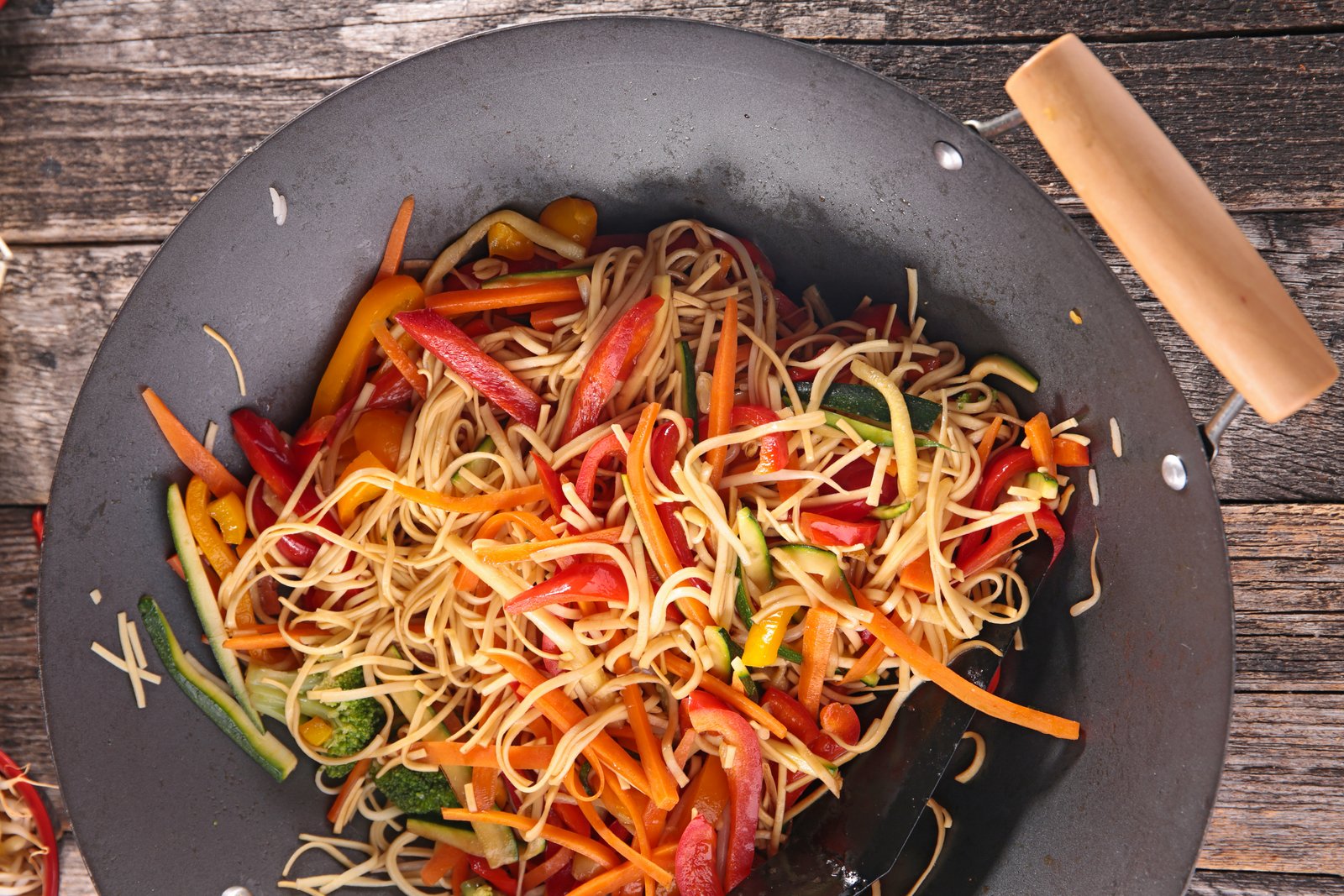 Chinese Bhel Recipe Made With Spaghetti Pasta