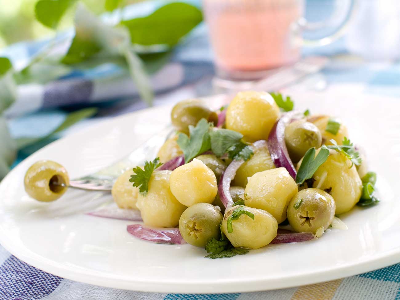 Herbed Potato And Green Olive Salad Recipe - A Delicious Summertime Salad Herbed Potato And Green Olive Salad Recipe - A Delicious Summertime Salad
