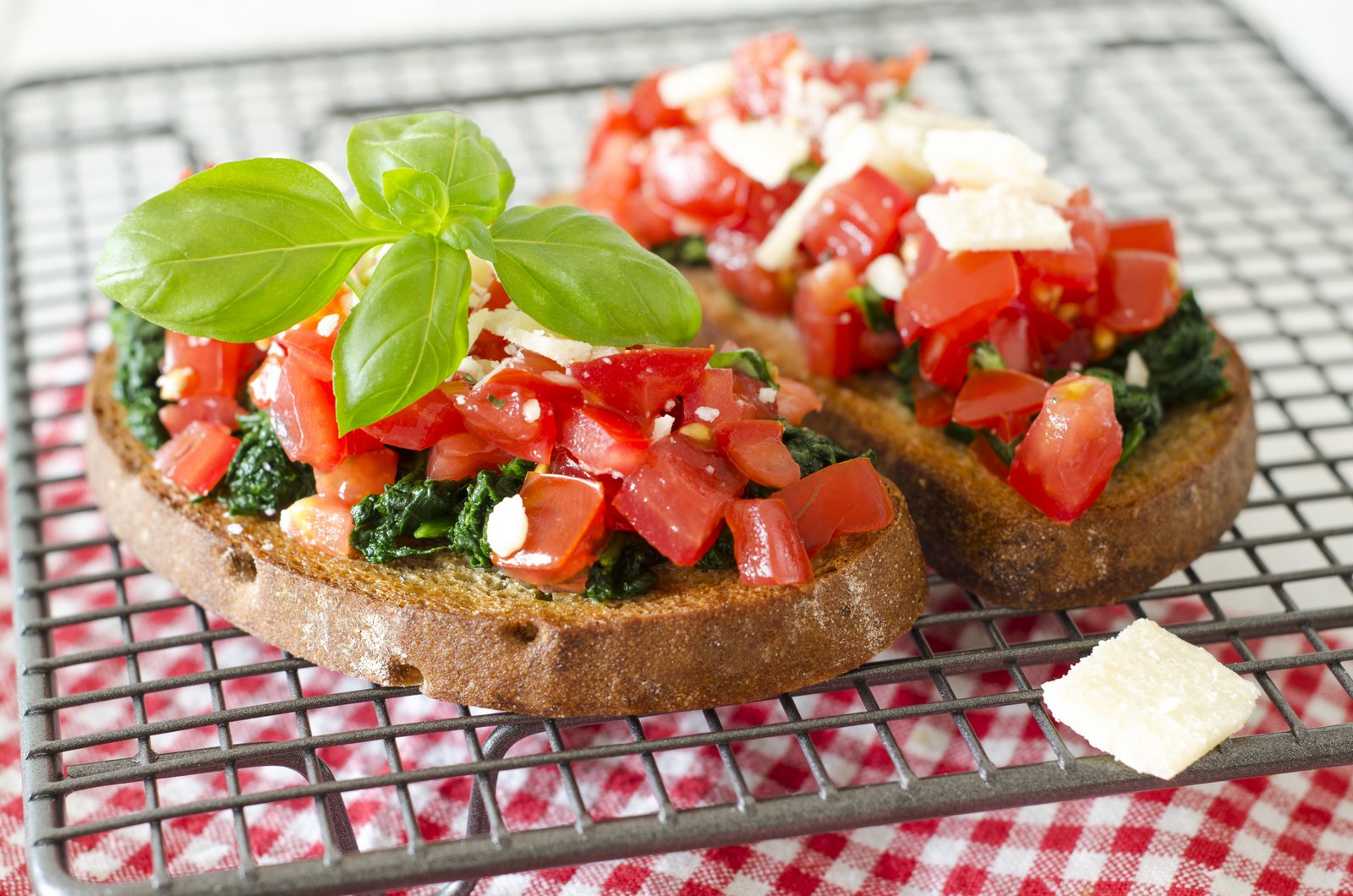 Spinach Garlic Bruschetta Recipe With Red Bell Pepper Sauce