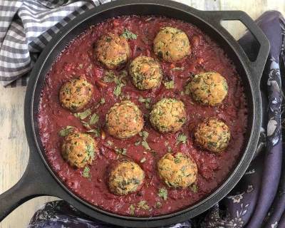 Spinach Ricotta Balls in Garlic Tomato Basil Sauce Recipe 