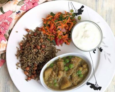Here's A Delicious Lunch Menu - Milagu Sadam, Potato Kurma & Carrot Salad