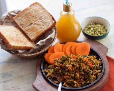 Palak Masala Bhurji,Toast,Juice & Sprouts