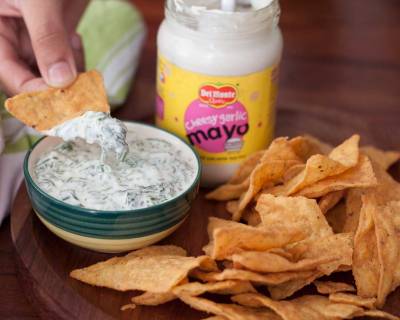 Party Style Creamy Spinach Dip Made with Cheesy Garlic Mayo & Served With Nachos