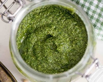 बेसिल पेस्तो रेसिपी - Fresh Basil Pesto Recipe