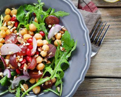 Fresh & Juicy Chickpea Salad with Fruits & Vegetables