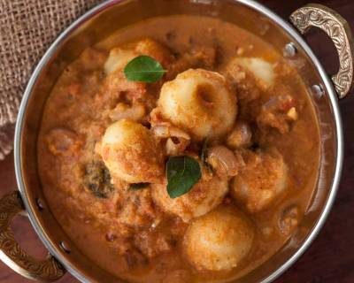 Baby Potato Theeyal Recipe - Kerala Style Potatoes In Shallots And Roasted Coconut