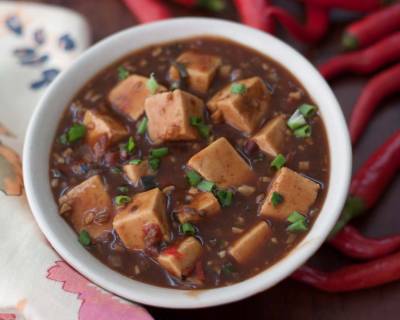 Sichuan Style Vegetarian Mapo Doufu ( Tofu In Spicy And Bean Sauce)