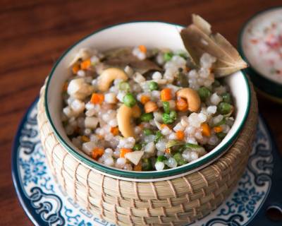 Sabudana Khichdi Recipe With Vegetables (No Onion No Garlic Fasting/Vrat Recipes)
