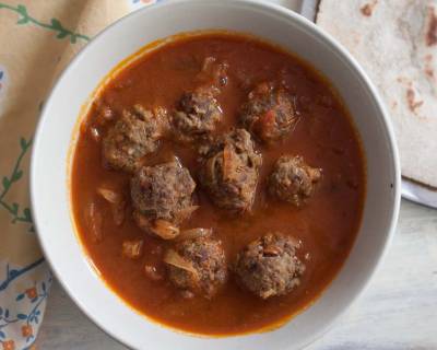 Kashmiri Style Rista Recipe - Mutton Kofta Curry 