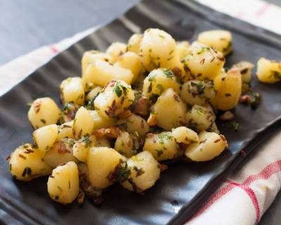 Lebanese Style Batata Matri Kizbra Recipe - Garlic Coriander Spiced Potatoes