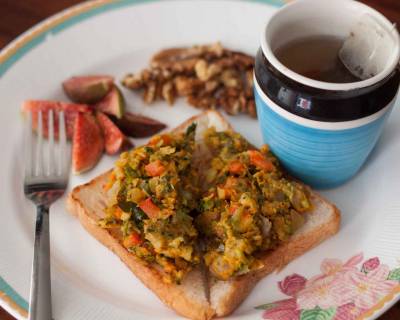 Breakfast Meal Plate: High Protein Broccoli Zunka, Fresh Figs & Walnuts 
