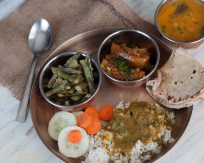 Everyday Meal Plate: Vankaya Verusenga Stir Fry,Crispy Gawar Phali Sabzi,Dhaba Style Fry, Dill Rasam, Steamed Rice