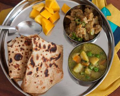 Every Day Meal Plate:Sheng Sola,Dudhi Lajuchi Sonari Amti,Tawa Paratha & Fruits