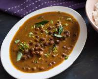 Maharashtrian Style Kala Chana Cooked In Koli Masala Recipe 