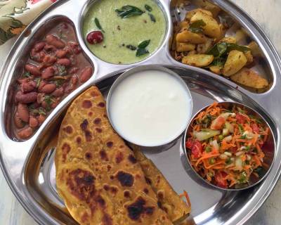 Portion Control Meal Plate: Rajma Masala, Palak Kadhi,Singhare ki Sabzi, Onion thepla & Curd 