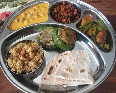 Portion Control Meal Plate: Makhana Kadi, Kala Chana Subzi, Fansi Muthia Nu Shaak, Lapsi & More