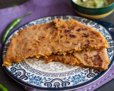 Cheesy Aloo Paratha Recipe