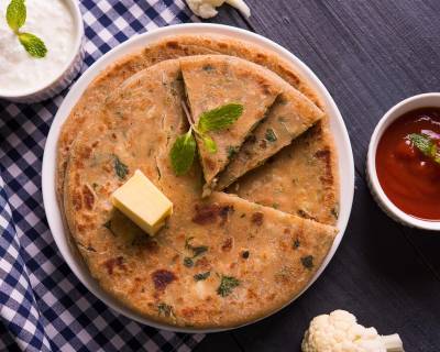 Stuffed Matar & Gobi Paratha Recipe (Green Pea & Cauliflower Flat Bread)