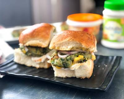 Homemade Vada Pav Recipe With Spinach Corn Tikki