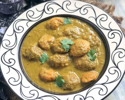 Dubuk Vade Recipe - Khandeshi Gram Flour Dumpling Curry