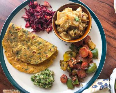 Here's A Delicious Everyday Meal Plate With Methi Thepla, Papad Sabzi, Carrot Capsicum Sabzi, Thecha & Salad