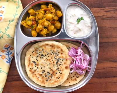 Breakfast Meal Plate: Chana Masala, Paneer Kulcha, Lauki Raita