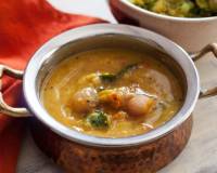 Tamil Nadu Style Vengaya Sambar Recipe - Pearl Onion Sambar