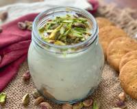 Banana Digestive Pudding Recipe With Pistachios 