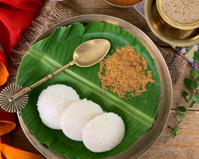 Homemade Soft Idli Recipe - Steamed Rice and Lentil Cake