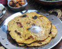 Makki Ki Roti Recipe - A Classic North Indian Corn Roti