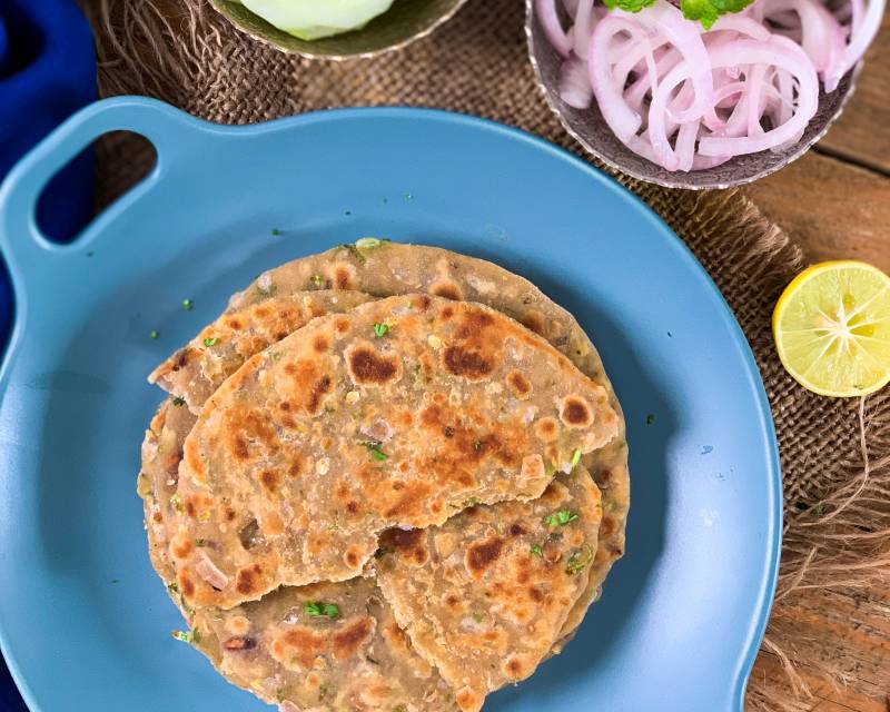 Sindhi Koki Recipe-Masala Roti With Onions And Green Chillies