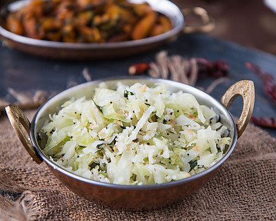 Muttaikose Poriyal Recipe - Cabbage Stir fry With Coconut