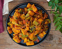 Kaddu Simla Mirch Sabzi Recipe - Pumpkin Capsicum Sabzi