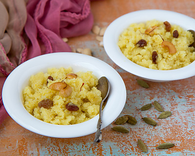 Rava Kesari Bhath - South Indian Sooji Halwa Recipe 