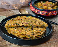 Gujarati Methi Thepla- Spiced Indian Flat Bread with Fenugreek Leaves